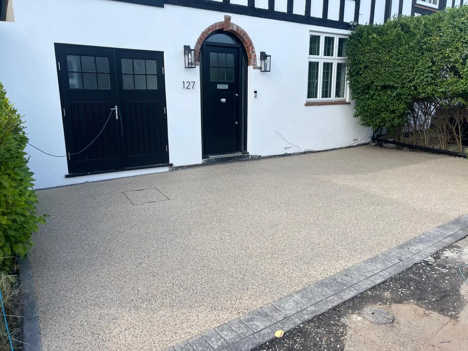Finished gold resin-bound driveway